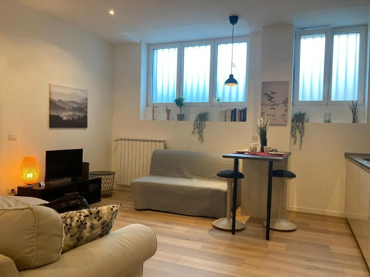 Fiera City Life 2 Top Apartment contacts